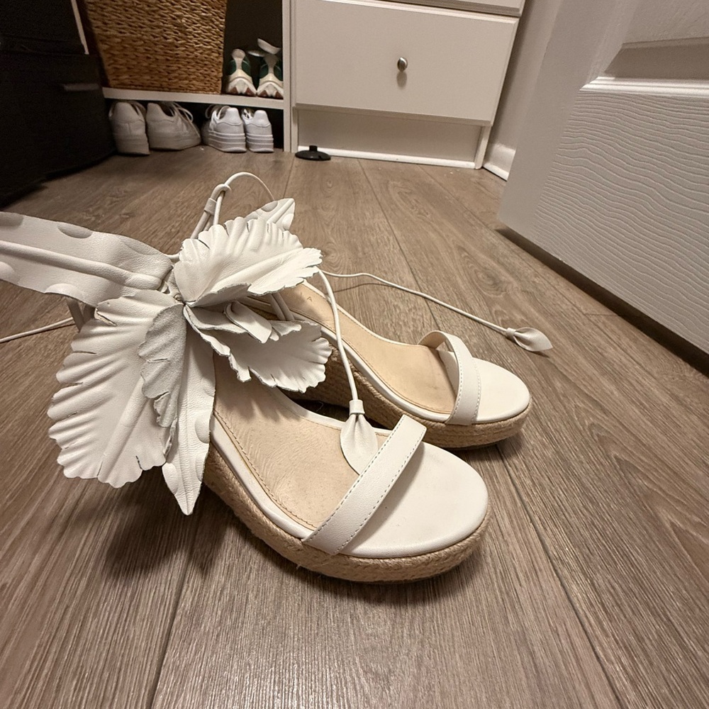 Cecelia New York White Floral Espadrilles